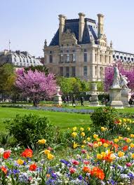 Jardin Des Tuileries Et Le Louvre Paris Tuileries Garden Paris France Hotels In France