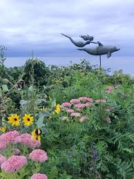 Coastal Garden Statues Garden Decor Ideas With Sea And Shore Animals Coastal Gardens Garden Statues Seaside Garden