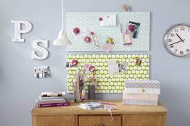 Ganz davon abgesehen, dass das arbeiten mit magneten vielen menschen spaß macht, ist durch feuchtigkeit kann es passieren, dass das holz aufquellt und wasserflecken sichtbar werden. Magnettafel Selber Machen Living At Home