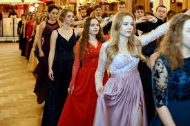 Rozpoczyna swój bieg przy katowickim rynku. Studniowka 2020 Iv Lo Im Gen S Maczka W Katowicach Bal Odbyl Sie W Restauracji Marysin Dwor Zdjecia Katowice Nasze Miasto