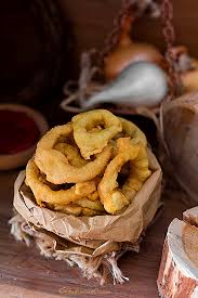 Ecco tutti i passaggi per cucinare le cipolle fritte. Anelli Di Cipolla Fritti Onion Rings Il Finger Food Ch Piace A Tutti