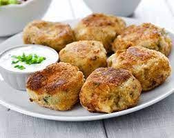 Got Leftover Mashed Potatoes Make These Healthy Vegetarian Patties Recipe Potato Patties Patties Recipe Mashed Potato Patties