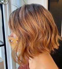 We have to say we are still in love with her, especially when we see that adorable brown hair and pretty blonde highlights hairstyle. 33 Dark Hair With Blonde Highlights For Stylish Brunettes
