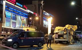 Один человек погиб и 17 получили ранения. I6ajyhyz9jyprm