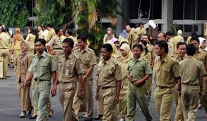 Gaji pokok seorang pegawai dengan isteri dan seorang anak tidak akan kurang dari rp. Gaji Pns Akan Diubah Tak Lagi Berdasarkan Pangkat Atau Golongan Bagian 1