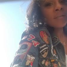 Josh Harris celebrated with his family after his first Pro Bowl selection ☺️