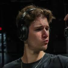 Levi Ward (@leviiward)