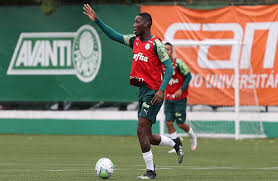 Veja as últimas notícias, vídeos e entrevistas sobre patrick de paula na jovem pan. Palmeiras Multa Patrick De Paula Por Ida A Uma Festa Clandestina