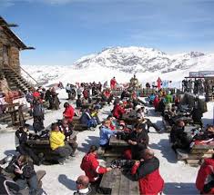 Livigno is one of those ski resorts that quietly keeps going, getting gradually bigger and better, while others rocket to global fame then quickly drop back out of the limelight and fade into obscurity. Livigno Good Ski Guide