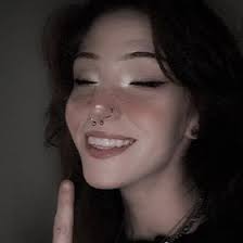 ♱ 𝔗𝔞𝔯𝔶𝔫 𝔐𝔬𝔰𝔰 ♱ (ur333mom)