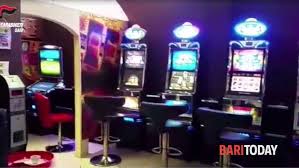 0805315., italia, su questa pagina : Triggiano Gestiva Bar E Casino Ma Dichiarava Mille Euro Al Mese