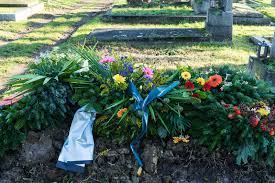 The flowers are usually yellow. All About Grave Blankets And Where To Find Them Lovetoknow