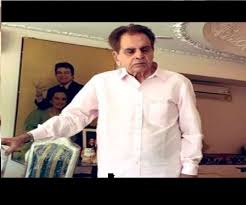 He was 90 years old man. Aslam Khan Younger Brother Of Legendary Actor Dilip Kumar Passes Away At 88