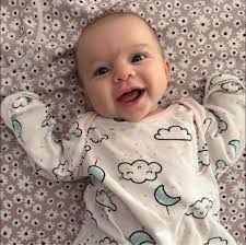 Mommy's happy girl ✨🩷