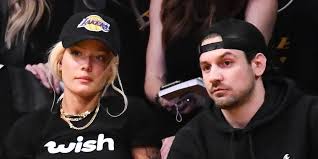 Poptopia 2019 Meet And Greet With Halsey - 99.7 Now