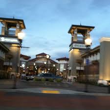 The overall location is pretty prime, an ideal spot to take a break and walk prior or after your journey through or from the bay. San Francisco Premium Outlets Livermore Ca