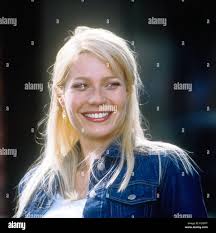 Shallow hal hi-res stock photography and images