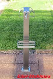 Hier Biete Ich Eine Zapfsaule Aus Edelstahl Vierkantrohr An Ganz Praktisch Ist Der Hinten Angeschraubte Schlauchhalter Und Die Saule Hat In 2020 Wasserzapfsaule Wasserzapfstelle Und Stahl