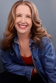 Elise Castle's Instagram, Twitter & Facebook