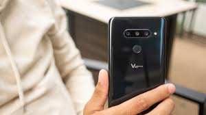 Being locked into a cellphone plan is one of the worst things about owning a cellphone. Costco Has The Unlocked Lg V40 Thinq On Sale At A Substantial Discount Phonearena