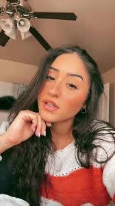 Ninoshka Diaz's Instagram, Twitter & Facebook