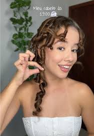 Apaixonada 🐝 ✨ #cachossemfontedecalor #heatlesscurls #dicadecabelo  #hairhack #hairtok #modeladordecachos #finalizacaodecachos