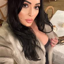 Claudia Rojas's Instagram, Twitter & Facebook