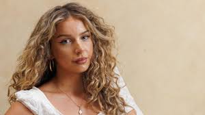 Social media influencer exposes dark side of kid content online | The  Courier Mail