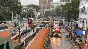 輕鐵 （ light rail ），是 港鐵公司 在 屯門 、 元朗 及 天水圍 營運的 輕型鐵路系統 ，全長36.2公里，共設有68個 車站 ，每個車站相隔頗近，距離約580米 。. Kpcuql8mvgdklm