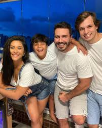 As brigas entre mileide mihaile e wesley safadão podem começar novamente. Mileide Mihaile Assume Namoro Com Empresario De 22 Anos Marcia Piovesan