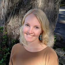 Danielle Wegman's Instagram, Twitter & Facebook