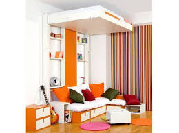 Meubles basika, première enseigne d'ameublement discount en france créée en 1994. Canapes Vs Lits Convertibles Comment Gagner De La Place Elle Decoration