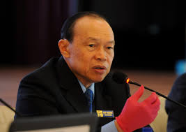 He is the executive chairman and founder of top glove corporation bhd, a rubber glove making company. Tropicana Appoints Lim Wee Chai As Deputy Chairman The Malaysian Reserve
