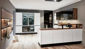 La tendance est plutôt au mélange des genres, qui n'a pas son pareil pour donner du caractère à un intérieur en manque de personnalité. Quelle Cuisine Pour Une Maison Ancienne Conseil Cuisiniste 06