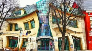 Dieses & viele weitere englische bücher versandkostenfrei bei thalia bestellen! It S Just A Shopping Centre Review Of Crooked House Sopot Poland Tripadvisor