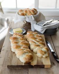 Bake in a heated 350 degrees f (180 degrees c) oven for 35 to 40 minutes or until golden brown and braid reaches an internal temperature of 190 degrees f (88 degrees c) when tested with an instant. Braided French Bread Best Bread Recipe For Any Event