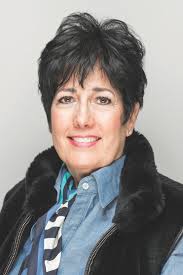 Diane Larue's Instagram, Twitter & Facebook