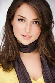 Milana Vayntrub Age Height Weight Bra Size Measurements