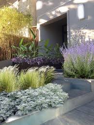 37 Simple But Beautiful Front Yard Landscaping Backyard Landscaping Front Yard Landscaping Modern Landscaping