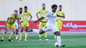 الحزم يخطف تعادلا مثير ا من الاتحاد في الدوري السعودي سبورت 360 خطف الحزم تعادلا مثير ا من ضيفه اتحاد جدة بنتيجة 1 1 في ال In 2020 Basketball Court Sports Baseball