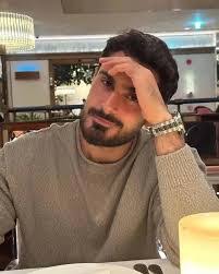 Shelly Crocker's Instagram, Twitter & Facebook