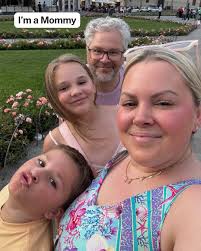 Important things you might not know about me! Everyone is surprised to know  I'm Canadian! #canada #makeupartist