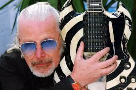 Magic Pop: Fallece Deke Leonard de los Man, Iceberg y The Force