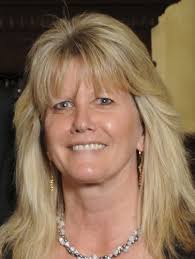 Cleared couple criticize cop over pipe-bomb case