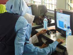 Maybe you would like to learn more about one of these? Pelajar Melayari Internet Luncaiperak Flickr