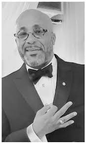 Earl Hickerson's Instagram, Twitter & Facebook