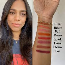 Learn how to paint clouds properly by following this easy and for beginners' tutorial. Glossier Cloud Paint Review With Swatches On 5 Skin Tones Glamour