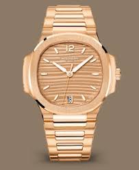 Gold watches from the brand. Patek Philippe Nautilus Ref 7118 1r 001 Rose Gold