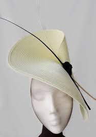 Black And White Fascinator With Feathers White Ascot Hat Etsy Black And White Fascinators White Fascinator Ascot Hats