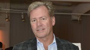 Chris hansen is back busting predators for the first episode of #hansenvspredator. The Untold Truth Of Chris Hansen